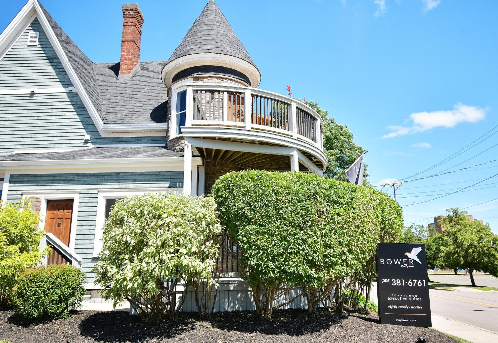 Chateau Queen By Bower Boutique Hotels Moncton Exterior photo